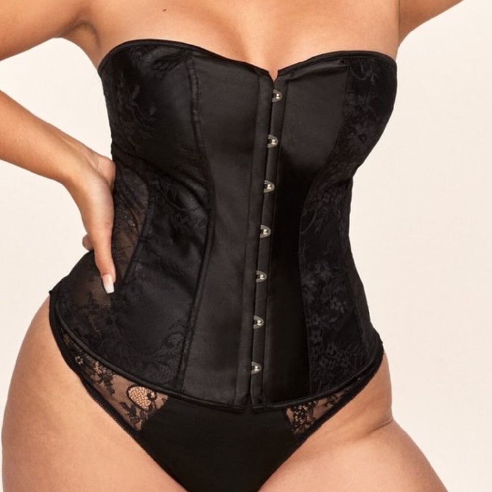 Adore Me Ashoka Plus Corset in Black